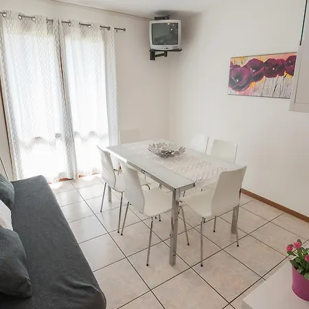 Stefania Balcony ليدرو